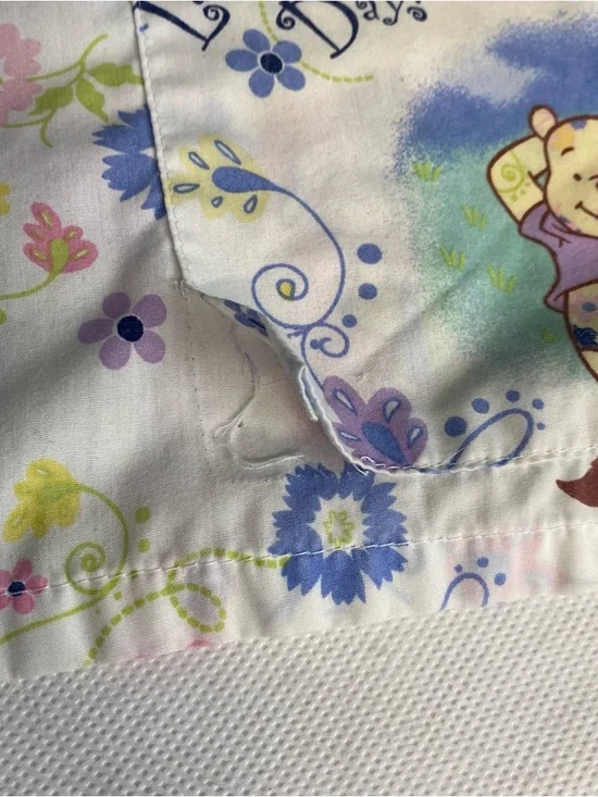 Disney Winnie the Pooh "Such a Lazy Day" V-neck scrub top Women Large Flaw - Picture 13 of 15